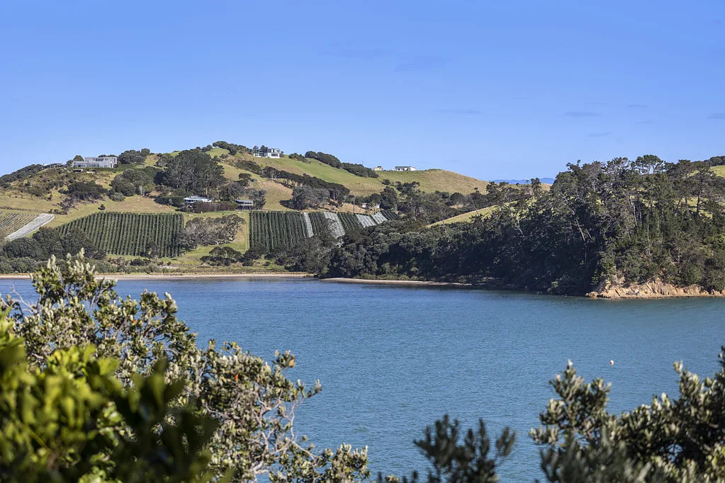 Omiha 3ਬੈੱਡਰੂਮ Waterfront on Waiheke