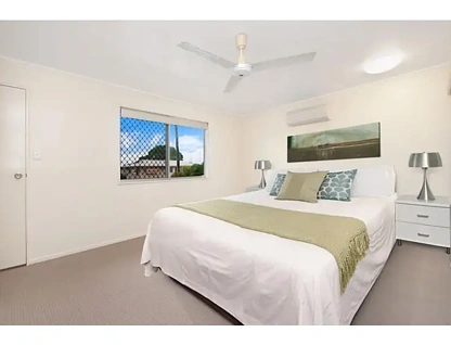 27 Little Cresent, Ayr, QLD 4807, 5 Kuwarto, 3 Banyo, House
