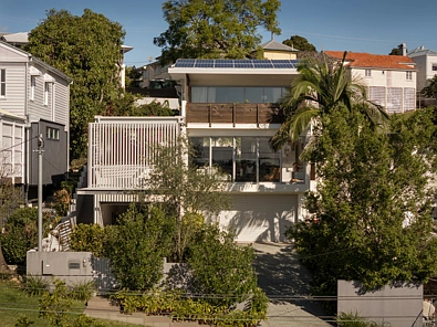 Bardon 5Moenga Architectural Family Sanctuary with Tranquil Treetop Views