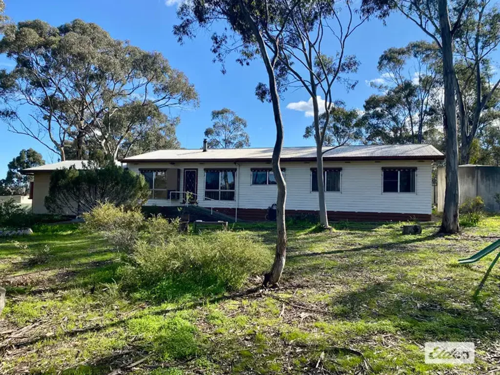 Short Term Rental (6 months) – Comfortable Home Close to Eaglehawk CBD