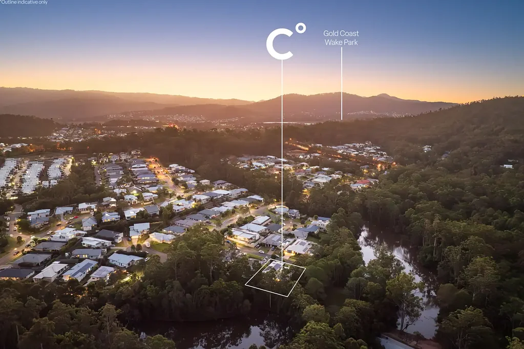 Oxenford 4कमरा Private Bushland Setting with Pool, Sheds and Flexible Family Living