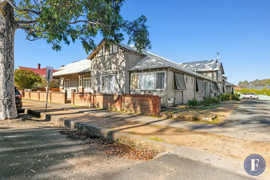 Young 9 Bedroom Great Investment, Prime Location