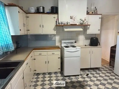 8 Mitchell Avenue, Dareton, NSW 2717, 3 Bedrooms, 1 Bathrooms, House