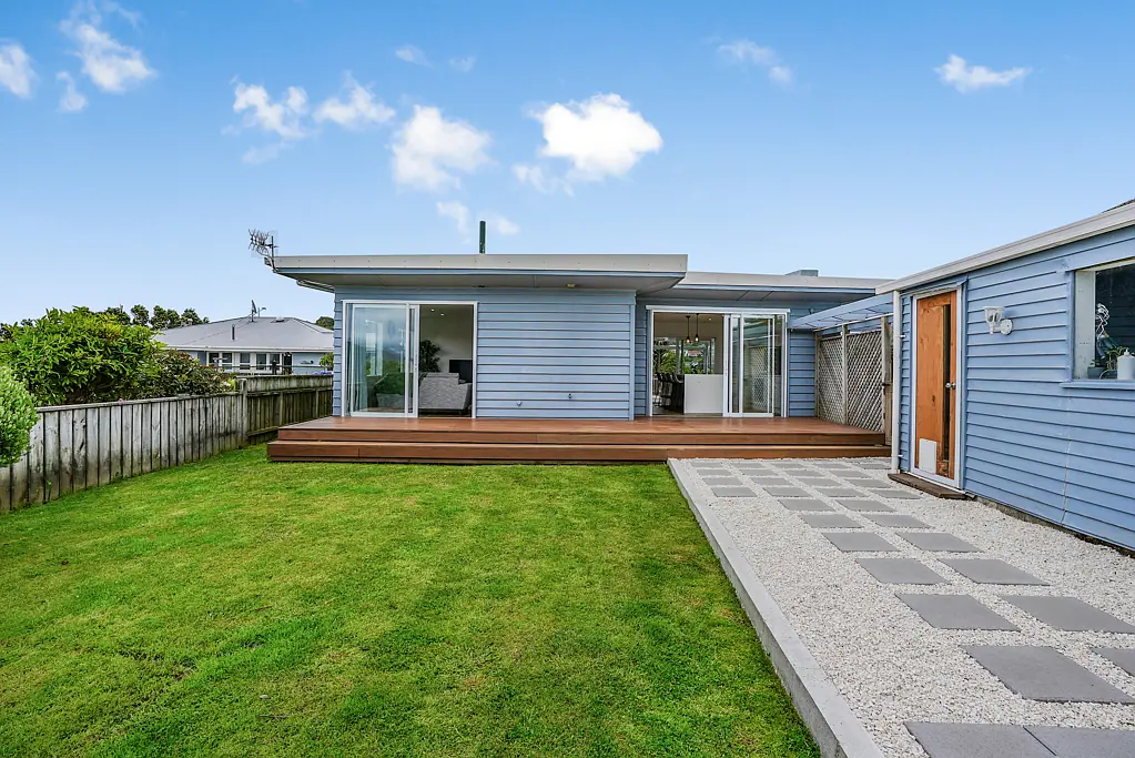 39 Pokohiwi Road, Normandale, Lower Hutt, Wellington