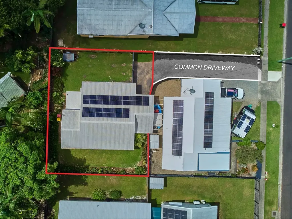 2/18 Ireland Crescent, Whitfield, QLD 4870