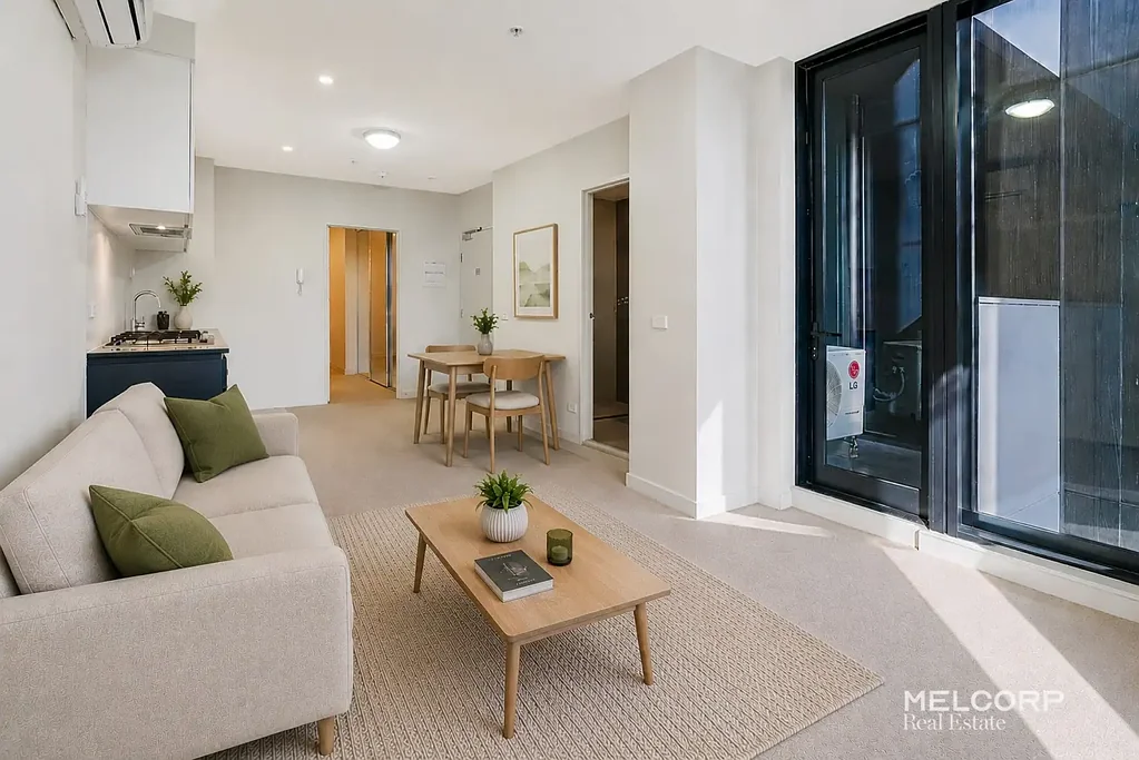 THE PERFECT LOCATION - UNFURNISHED
