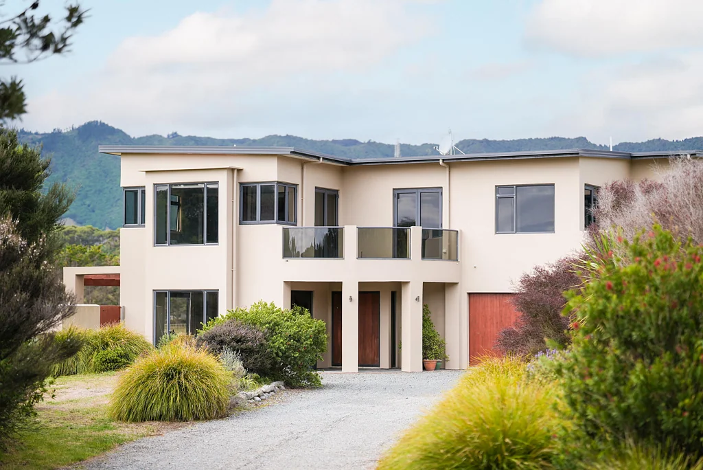 Waikanae Beach 4غرفة نوم COASTAL LIFESTYLER - CAVITY SYSTEM