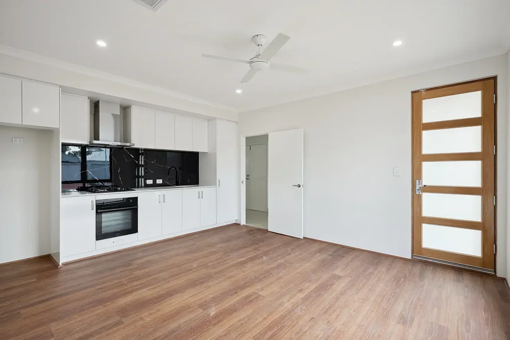 STUNNING BRAND NEW 1x1 DUAL KEY HOME