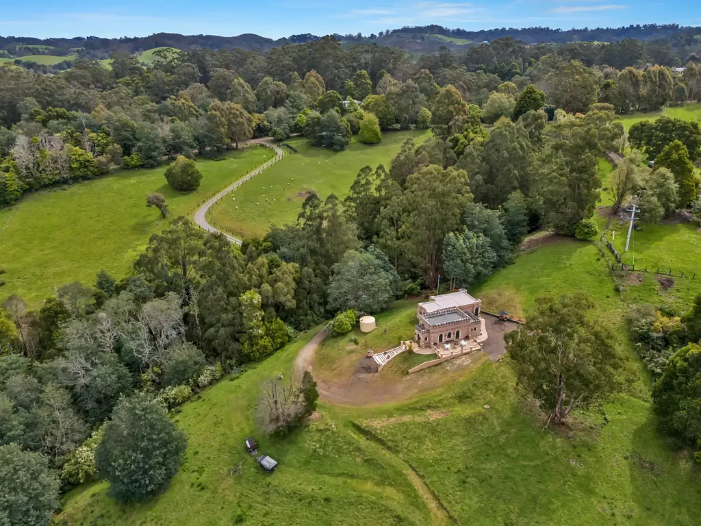 Woorarra West 2 Bedroom Substantial acreage with major improvements