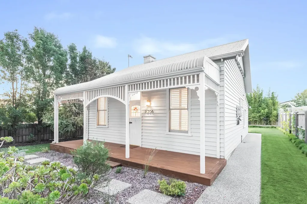 Warrnambool 3ห้องนอน Timeless Charm Meets Modern Comfort on Koroit Street
