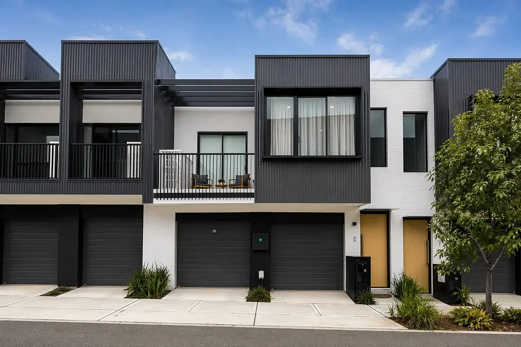 Edmondson Park 1બેડરૂમ Rare Street-Facing Townhouse in the Heart of Edmondson Park