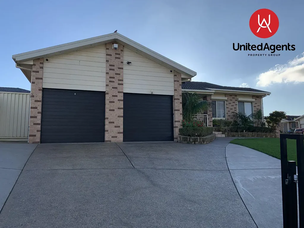 STUNING SINGLE STOREY HOME