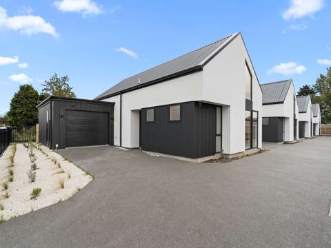 Redwood 3房  Standalone Townhouse with Freehold Title