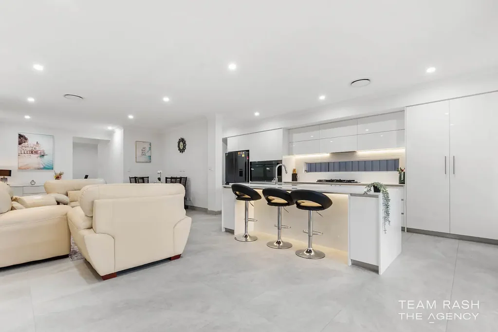 6 Jumilla Way, Caversham, WA 6055
