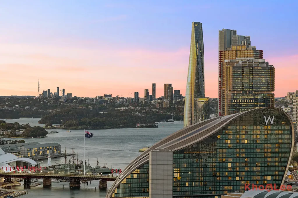 Haymarket 2房 Lendlease精装公寓 海港城市景观 Miele高端厨房 阳台日落娱乐 地下室车位 游泳池健身房 Sky-High Luxury with Sweeping Harbour Views