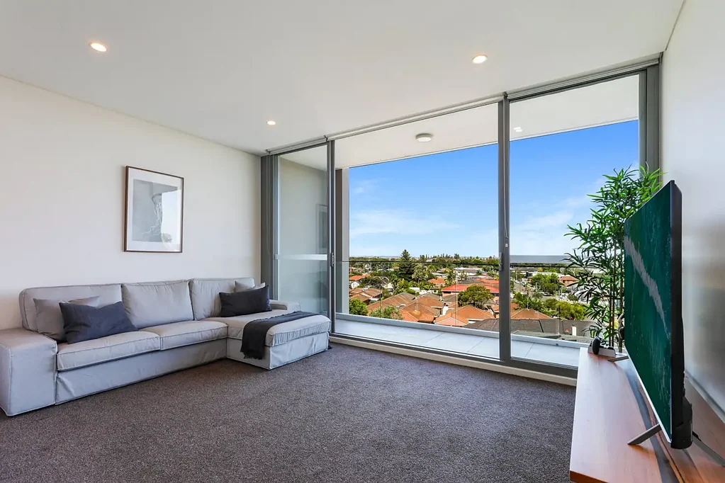 Stunning 1 bedroom plus study!