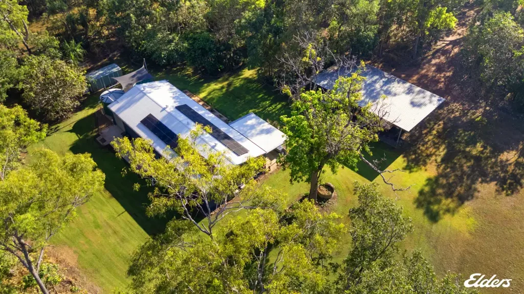Humpty Doo 2chambre TRANQUIL ACREAGE WITH MASSIVE WORKSHOP