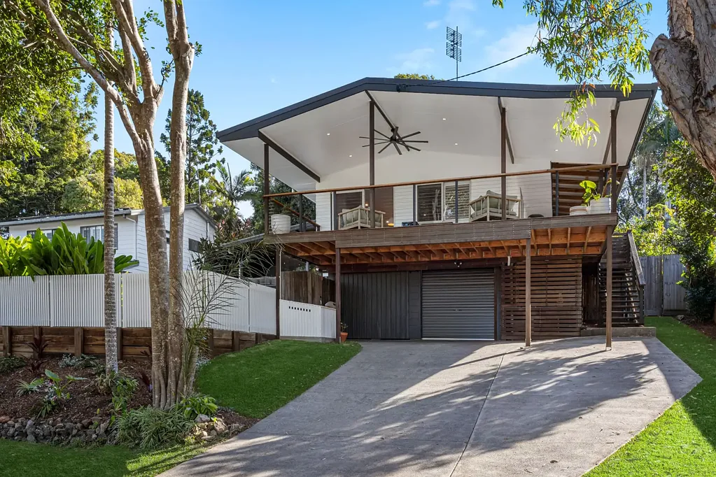 Bli Bli 4Zimmer ELEVATED DUAL LIVING FAMILY HAVEN, POOL, GRANNY FLAT, SIDE ACCESS & INVITING OUTDOOR ENTERTAINMENT AREAS!!