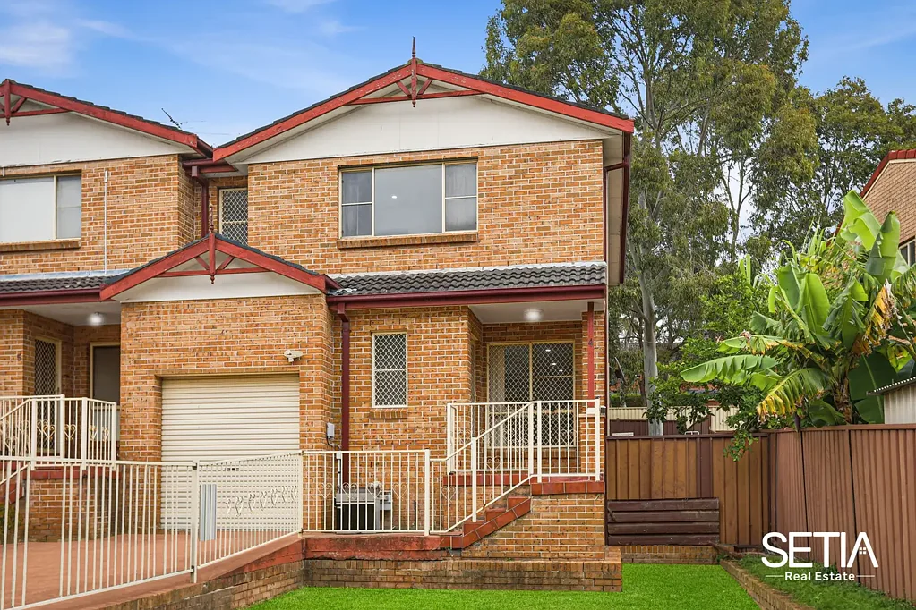 Blacktown 3房 全面翻新联排别墅 现代设计 智能家居 学区便利 厨房电器齐全 主卧套间 低维护后院 车库带锁 Renovated to perfection, Ready for its new owner