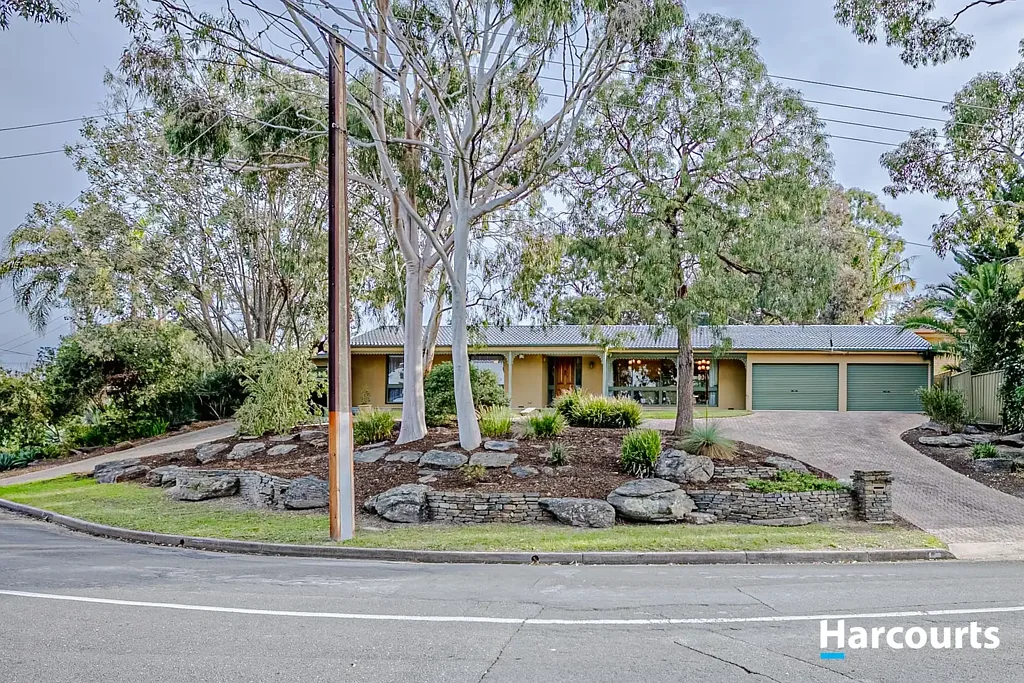 Flagstaff Hill 3બેડરૂમ A Proud One-Owner Home with Space, Serenity and Potential