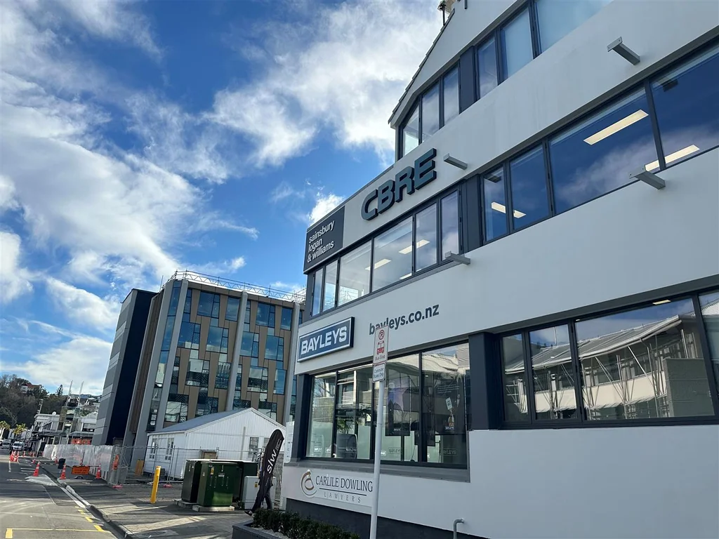 Napier South CBRE - Final Top Floor Office in Valour House