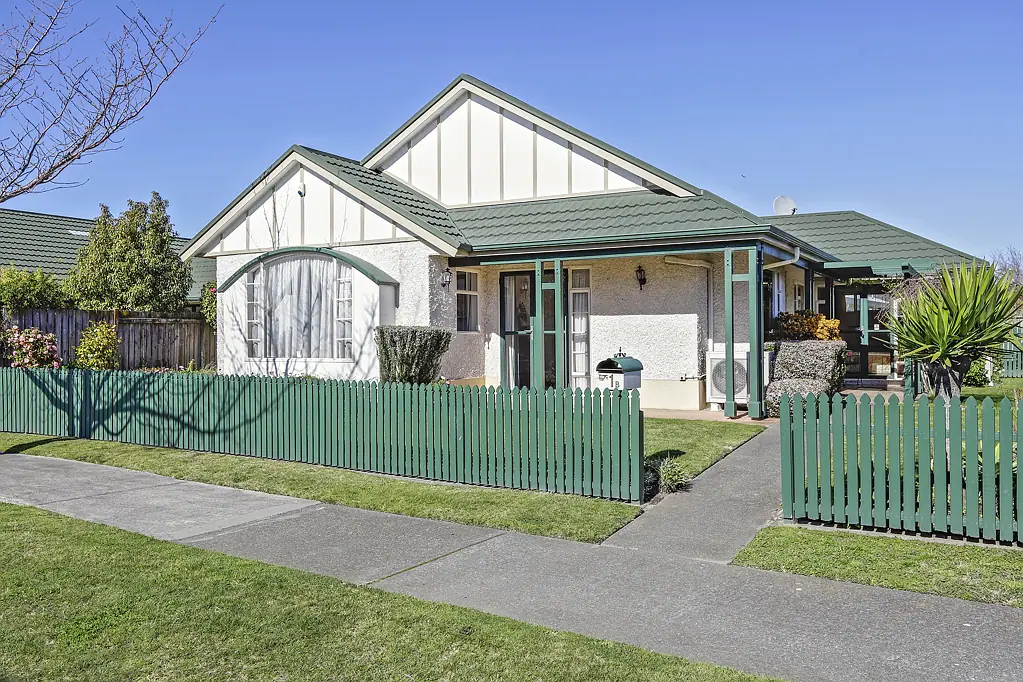 Taradale 2Moenga Comfort, Convenience And Community - Knightsbridge