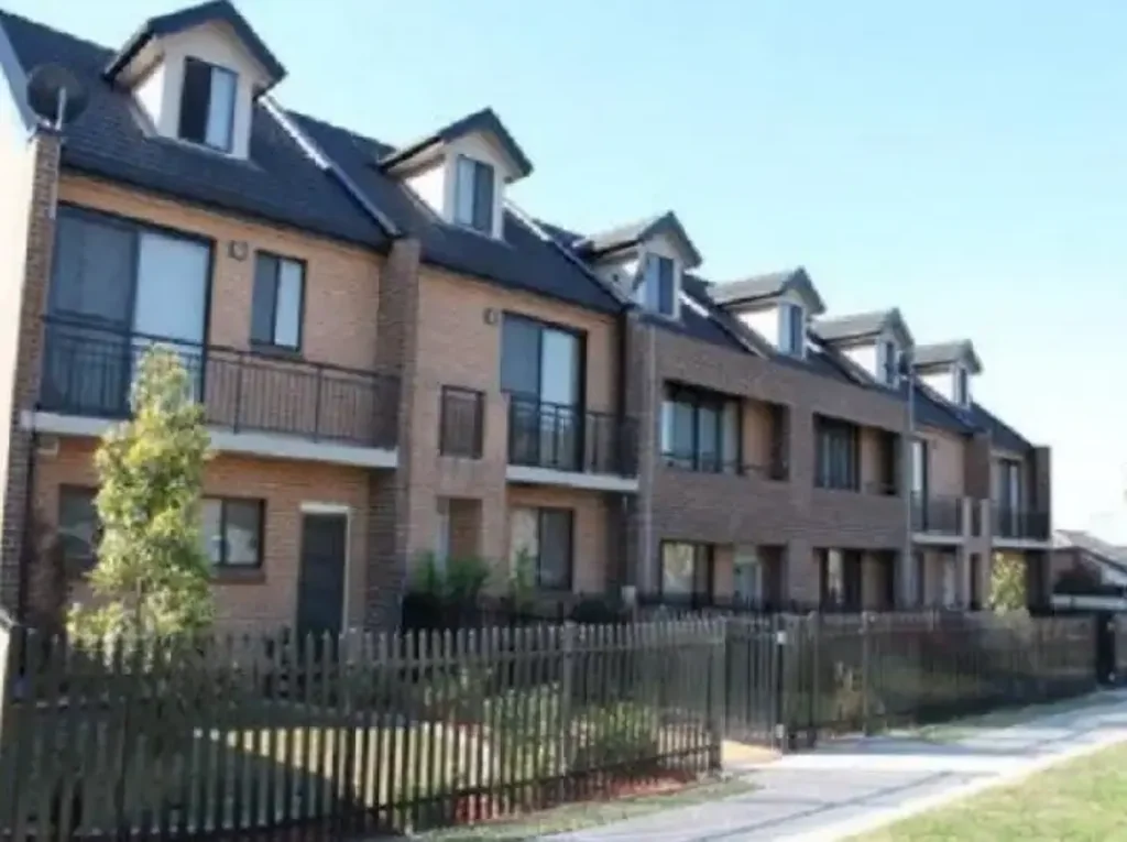 MODERN TWO-BEDROOM TOWNHOUSE IN A CONVENIENT GUILDFORD LOCATION