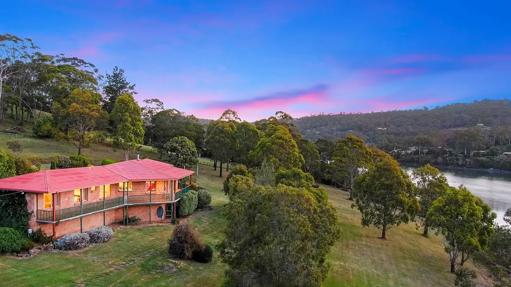 Kayena 4ਬੈੱਡਰੂਮ Relaxed Waterfront Living in the Heart of the Tamar Valley
