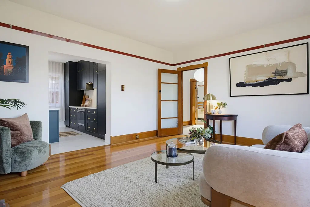 Battery Point 4房  Perfectly positioned. Contemporary character. Dual residence.