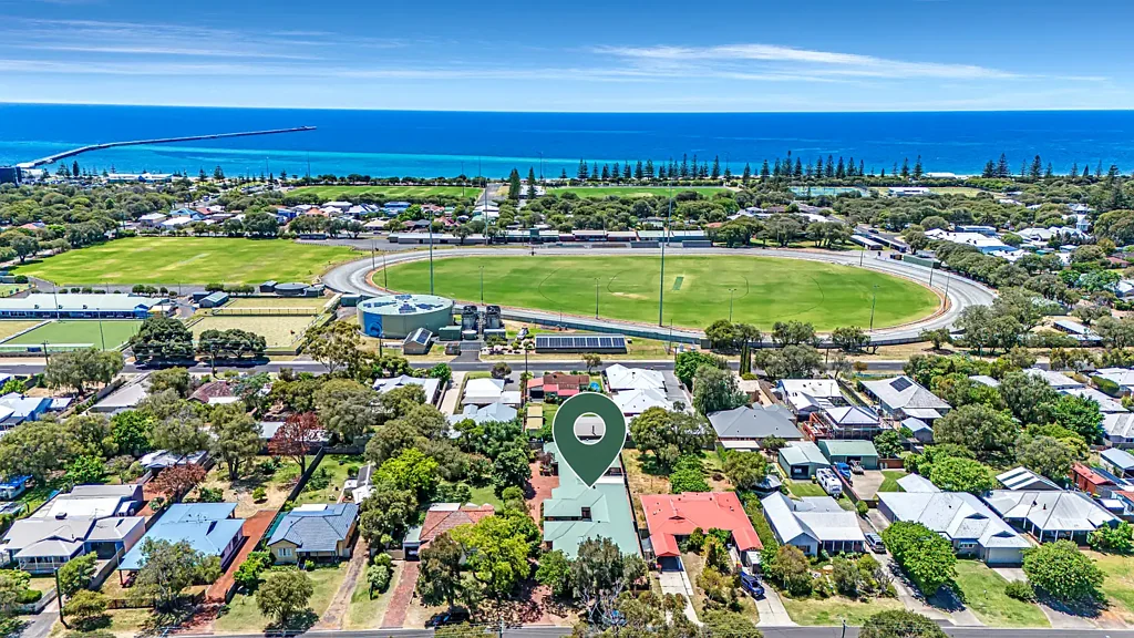 2/37 Fairbairn Road, Busselton, WA 6280