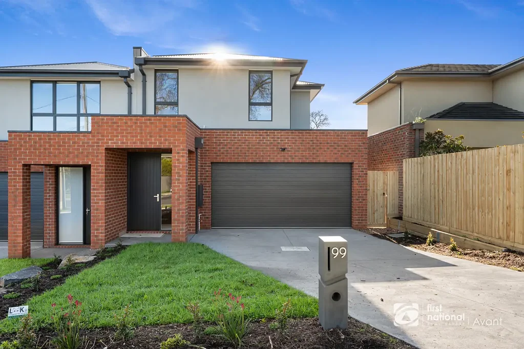 Spacious Home with Walking distance from Doncaster East Secondary