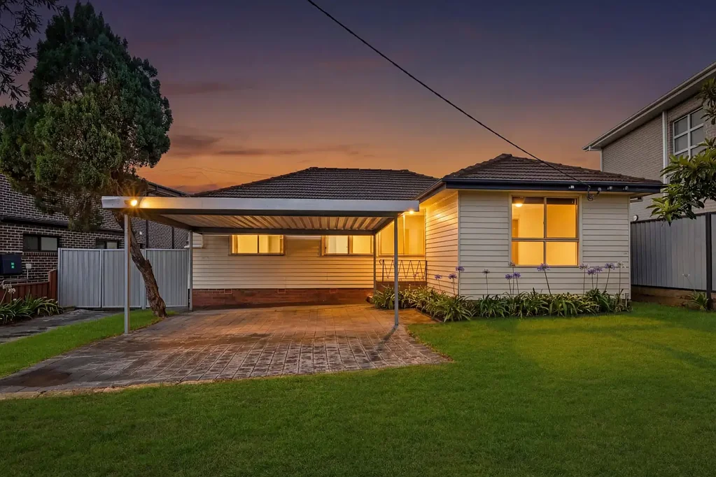 Blacktown 4Kwarto Four Bedroom Home Offering Strong Multiple Income Potential