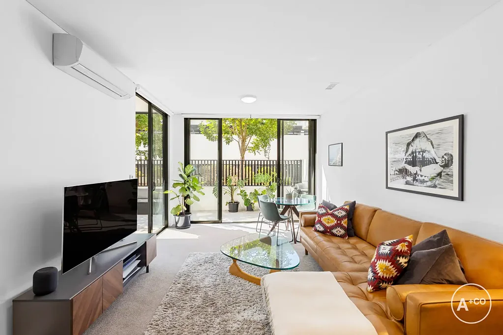 2010/53 Wilson Street, Botany, NSW 2019