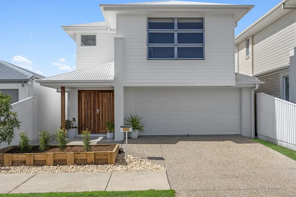 Palmview 4ਬੈੱਡਰੂਮ Stylish Family-Friendly Living in Village Green