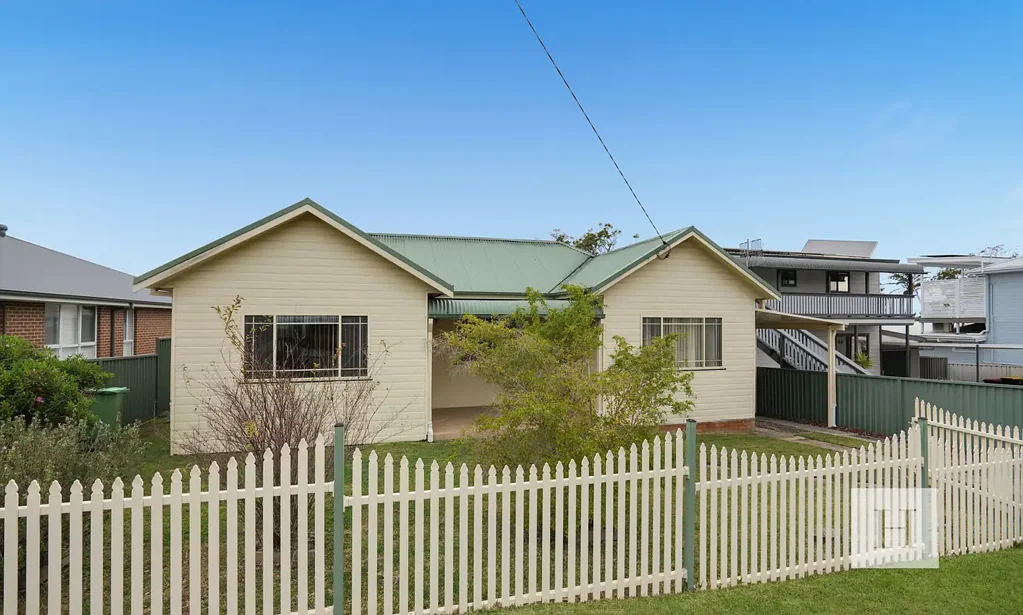 17 Boronia Road, Lake Munmorah, NSW 2259