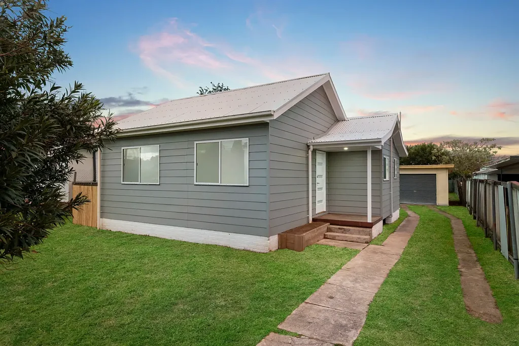 Cessnock 2ਬੈੱਡਰੂਮ Just-Renovated Gem with Future Scope Written All Over It