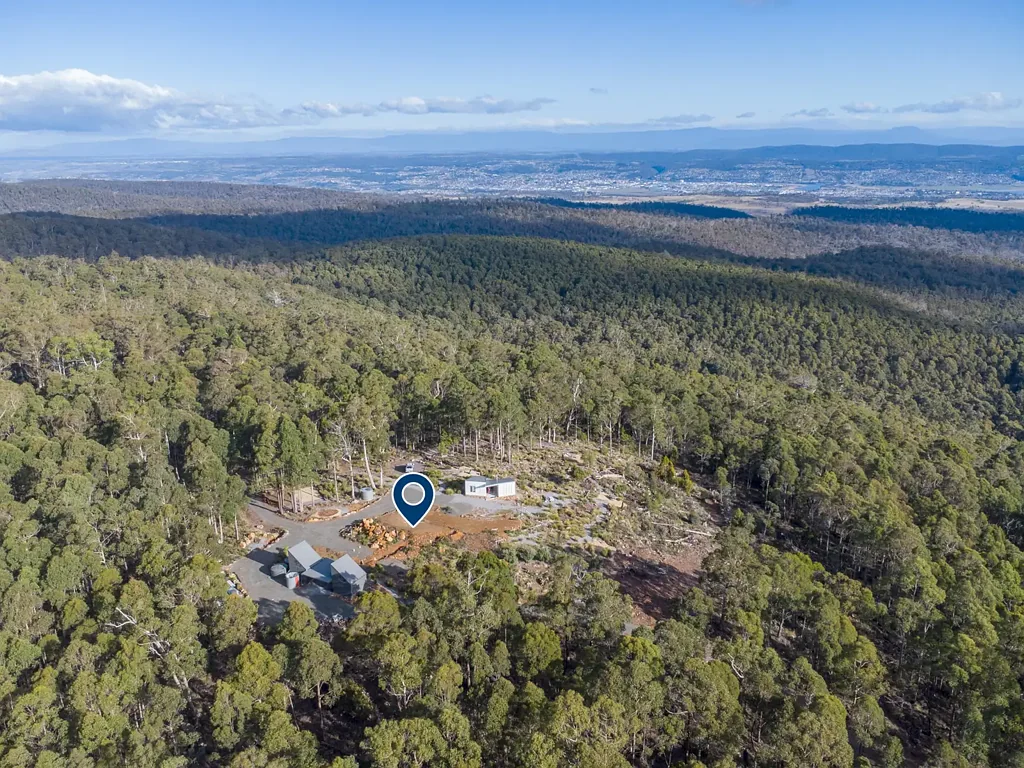 Underwood 2 Bedroom "Solas" A magnificent untouched environmental ECO residence or resort, awesome views & 20 minutes from Launceston!.