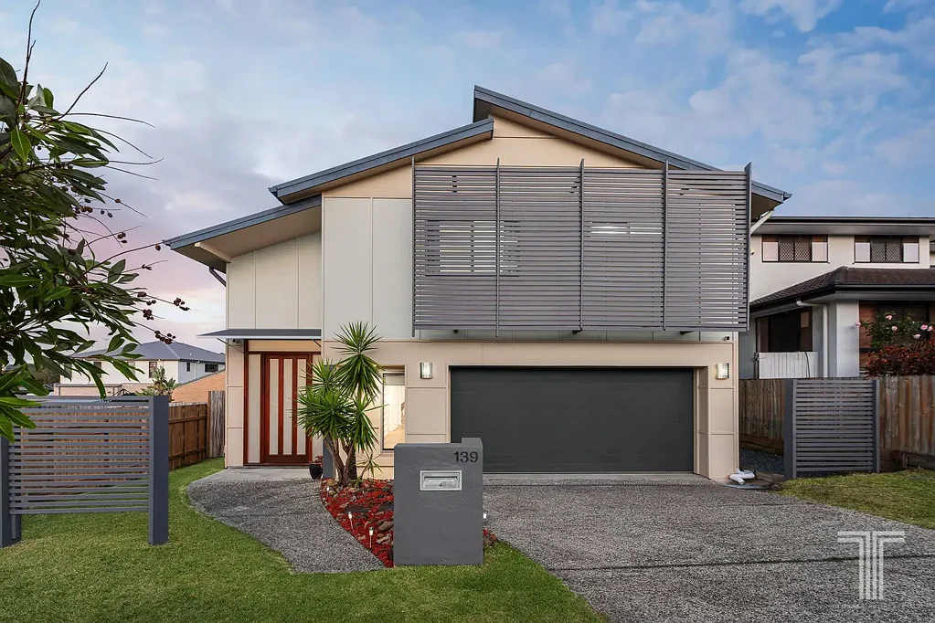 Mansfield 4Zimmer An Elevated Sanctuary of Luxury & Family Comfort.