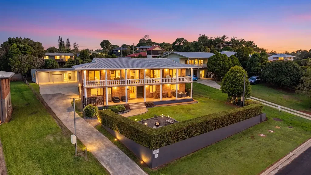 Yungaburra 5房  Private Tablelands Retreat with Breathtaking Lake Views