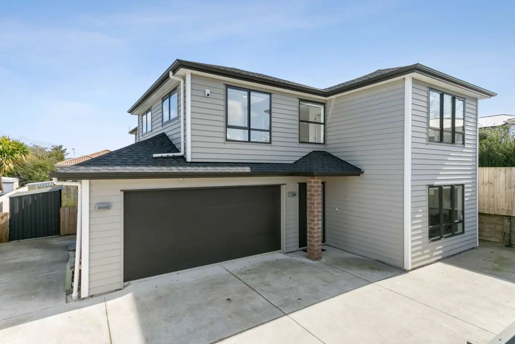 79A View Road, Henderson, Waitakere City, Auckland