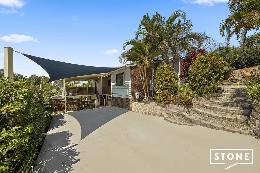 Coffs Harbour 4ਬੈੱਡਰੂਮ Spacious Family Home with Mountain Views