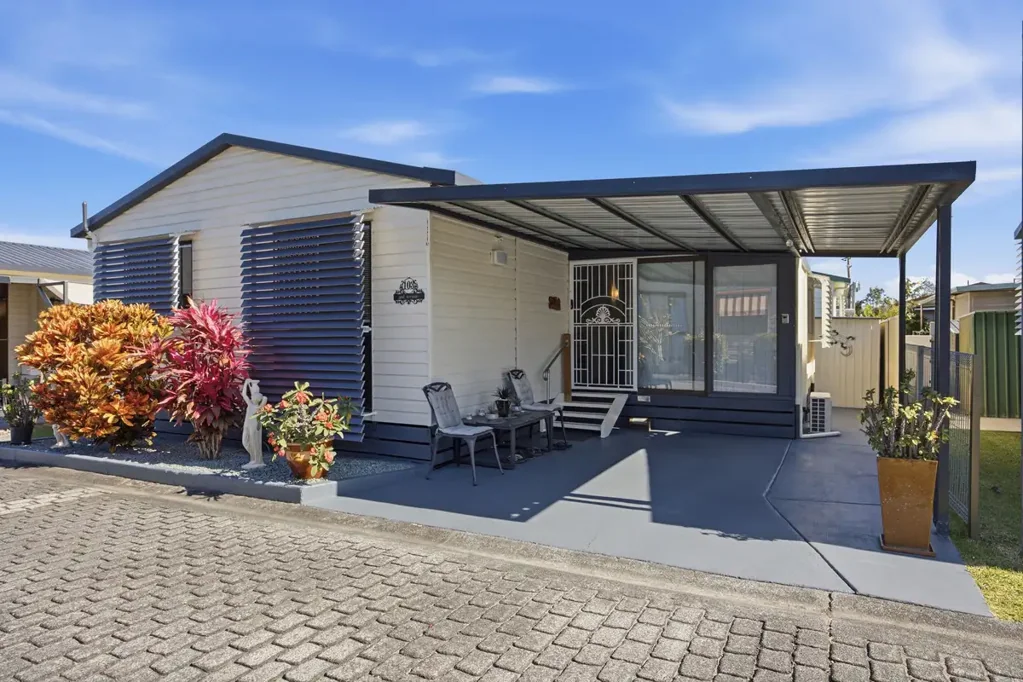 Carrara 2 Slaapkamer An Outstanding Opportunity in Riverside Over 50's Lifestyle Park