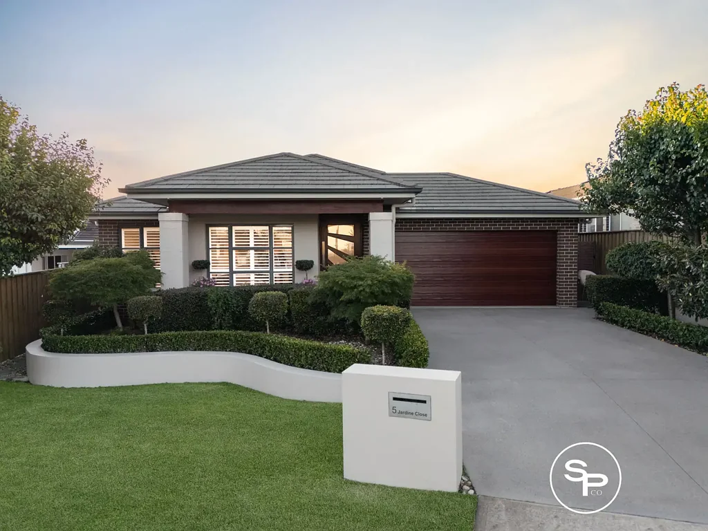 5 Jardine Close, Gledswood Hills, NSW 2557