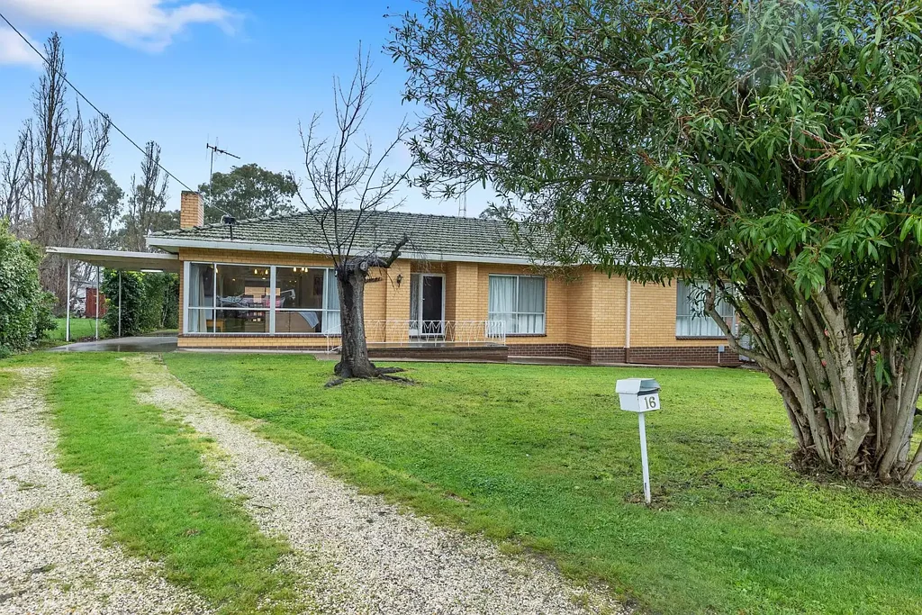 Nagambie 3房  CHARMING PERIOD HOME WITH MODERN COMFORT