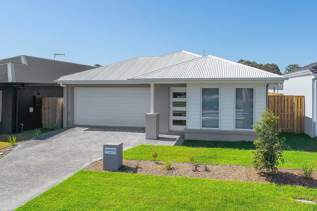 Burpengary East 4침실 Modern Family Living in the Heart of Burpengary East