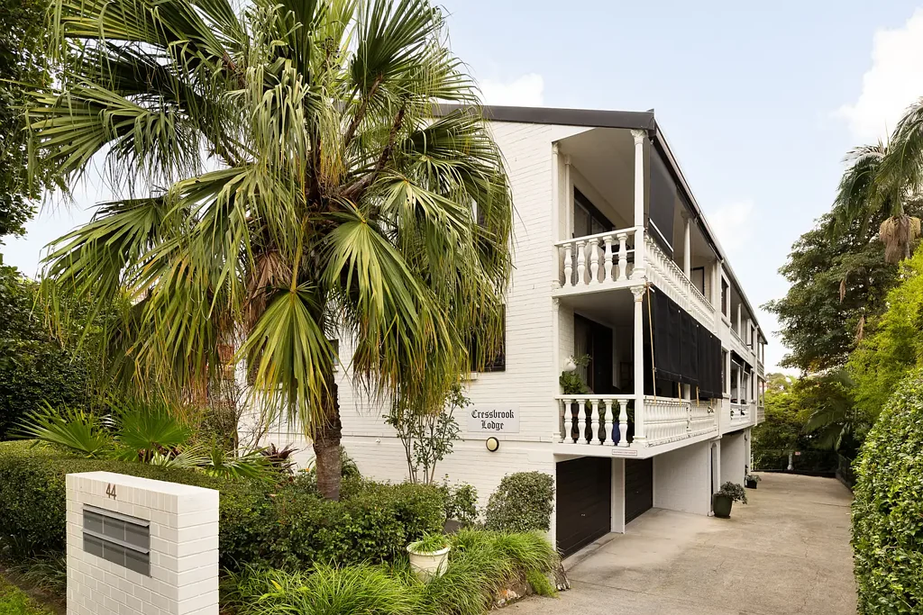 Ascot 2 Bedroom Leafy Ascot Living in a Boutique Complex of Six