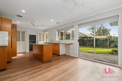 75 Carr-Boyd Road, Cranbourne South, VIC 3977, 4 rūma, 2 rūma horoi, House