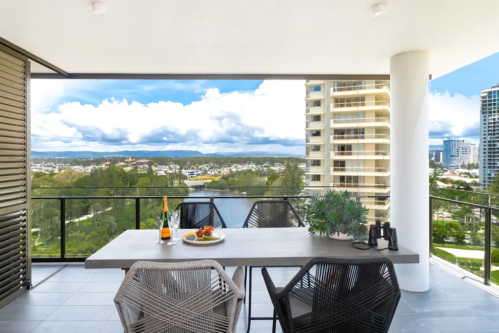Stunning Apartment with Hinterland, Ocean & River Views!