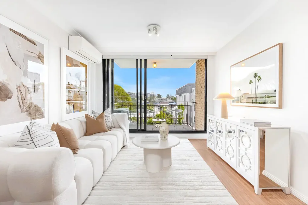 Bondi 2房 位于 Bondi 黄金地段的明亮阳光公寓，可直达电梯 Bright and Sunny Apartment in a Prime Bondi Location with Direct Lift Access