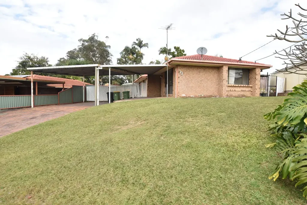 33 Parkroyal Crescent, Regents Park, QLD 4118